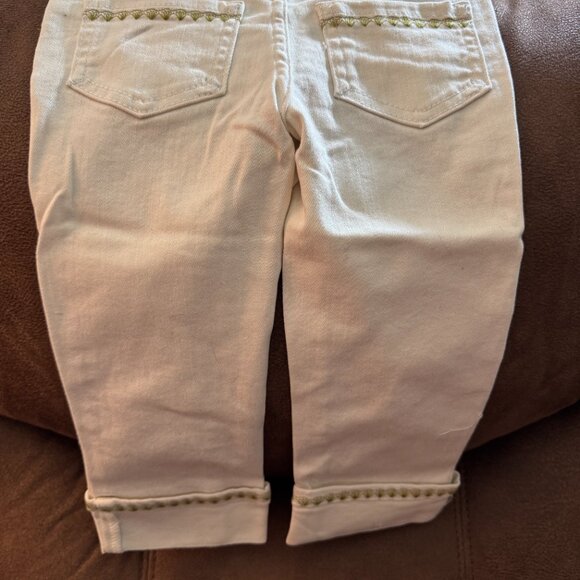 Matilda Jane Girls Size 4 Spring crop jeans– White with Green Embroidery Trim - Picture 4 of 8